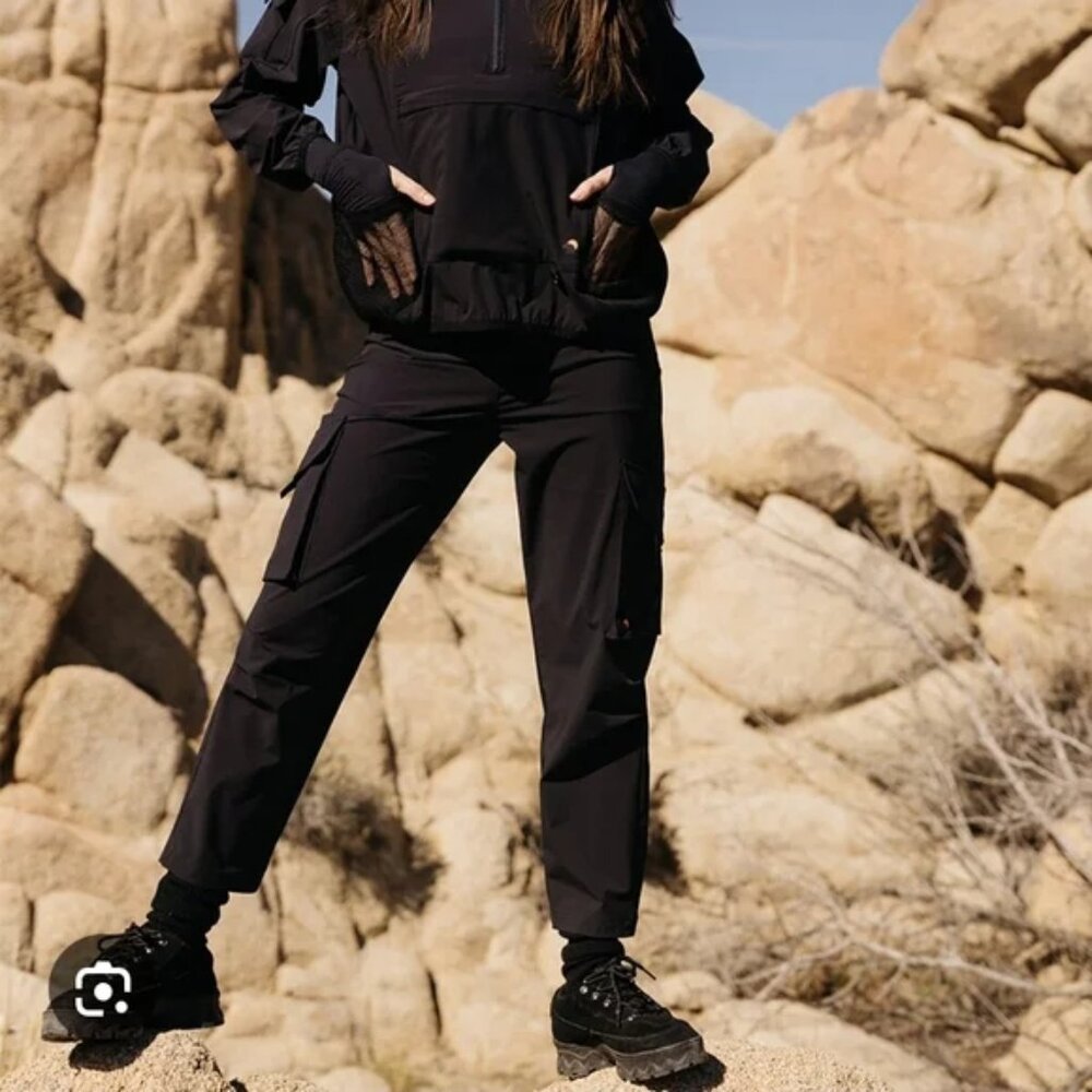 NWOT Wondery Outdoors Morongo trail pant